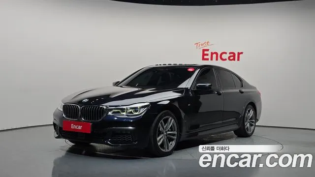 BMW 7-Series 2018 — photo 1