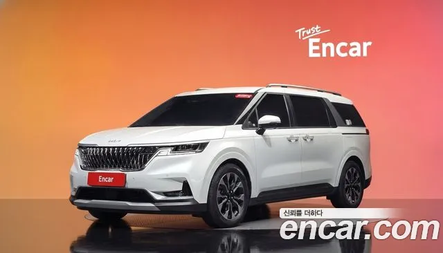 Kia Canival 2023 — photo 1