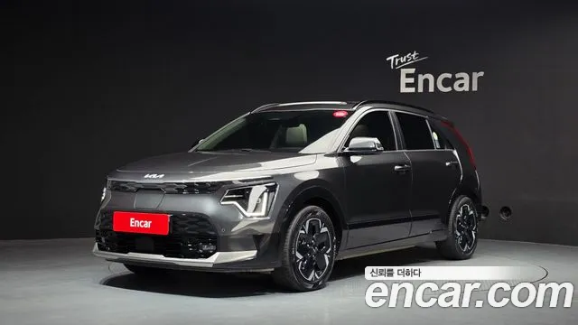 Kia Niro 2023 — photo 1