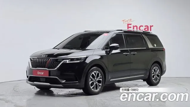 Kia Canival 2023 — photo 1