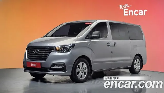 Hyundai Starex 2018 — photo 1