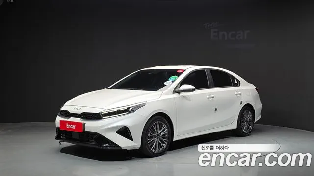 Kia K3 2023 — photo 1