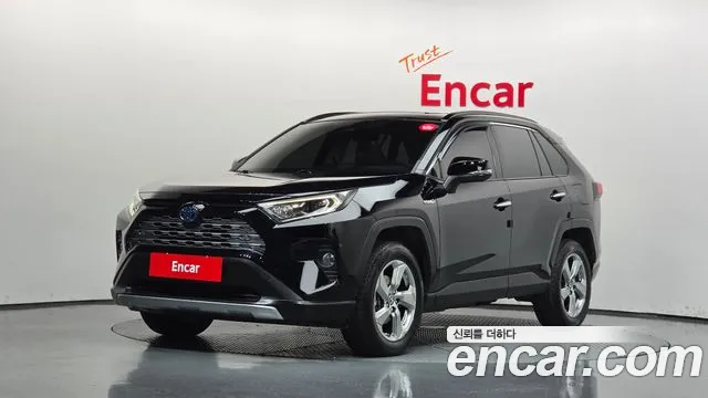 Toyota RAV4 2021 — photo 1