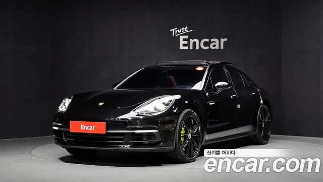 Porsche Panamera 2020 — photo 1