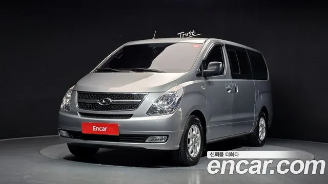 Hyundai Starex 2015 — photo 1
