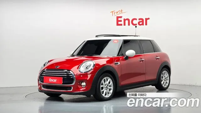 Mini Cooper 2015 — photo 1