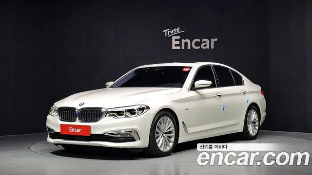 BMW 5-Series 2018 — photo 1