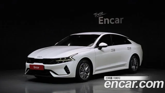 Kia K5 2023 — photo 1