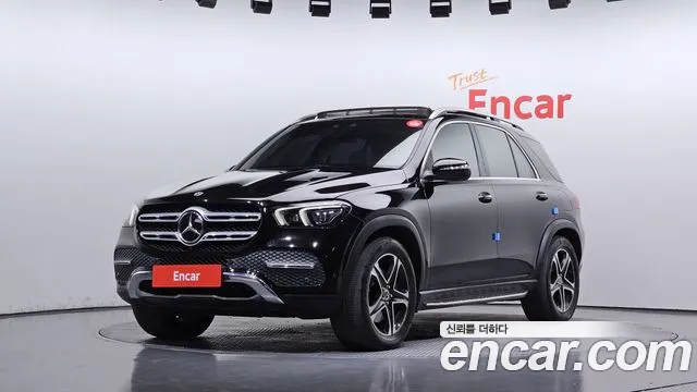 Mercedes-Benz GLE-Class 2022 — photo 1