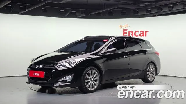 Hyundai i40 2012 — photo 1