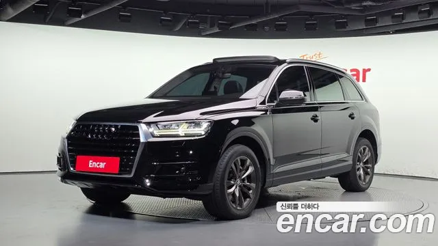 Audi Q7 2016 — photo 1