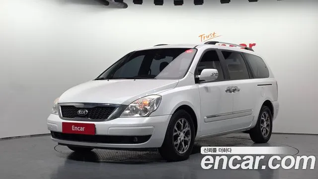 Kia Canival 2014 — photo 1