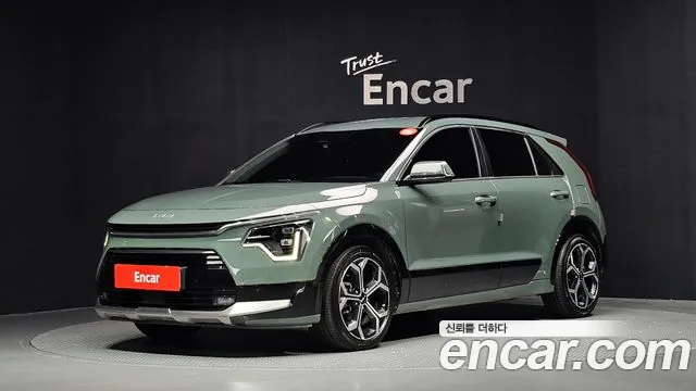 Kia Niro 2023 — photo 1