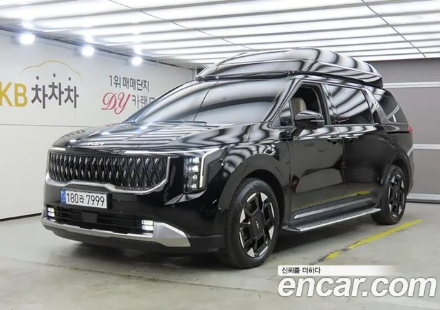 Kia Canival 2025 — photo 1