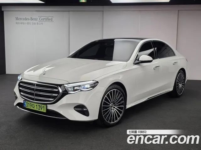 Mercedes-Benz E-Class 2026 — photo 1