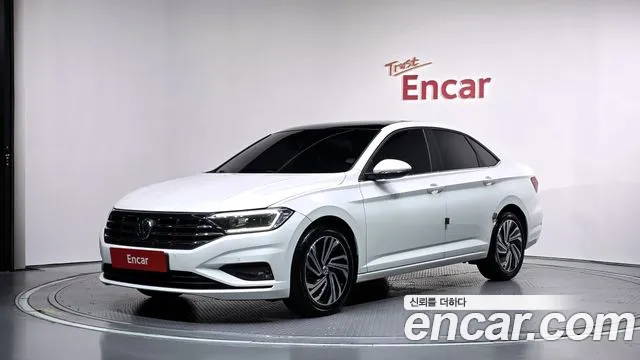 Volkswagen Jetta 2021 — photo 1