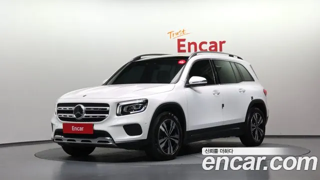 Mercedes-Benz GLB-Class 2022 — photo 1