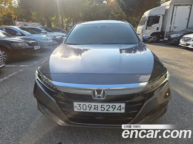 Honda Accord 2019 — photo 1