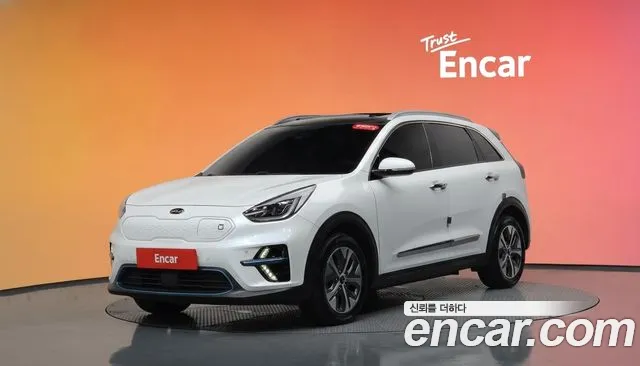 Kia Niro 2019 — photo 1