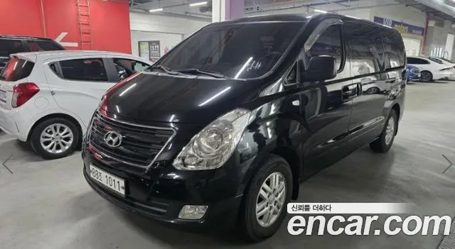 Hyundai Starex 2018 — photo 1
