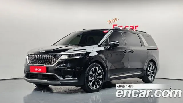 Kia Canival 2023 — photo 1