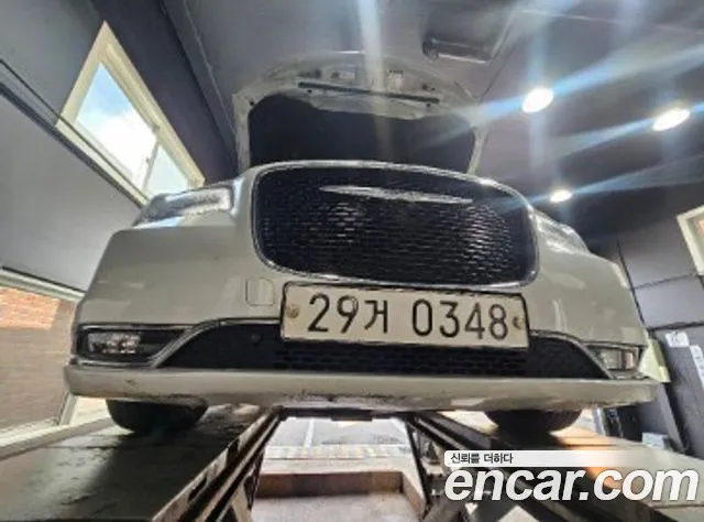 Chrysler 300C 2016 — photo 1