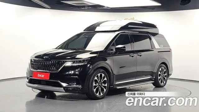 Kia Canival 2021 — photo 1