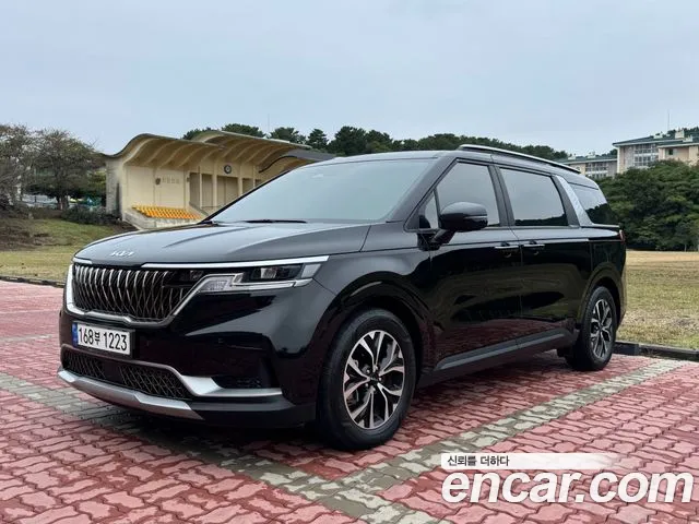 Kia Canival 2022 — photo 1