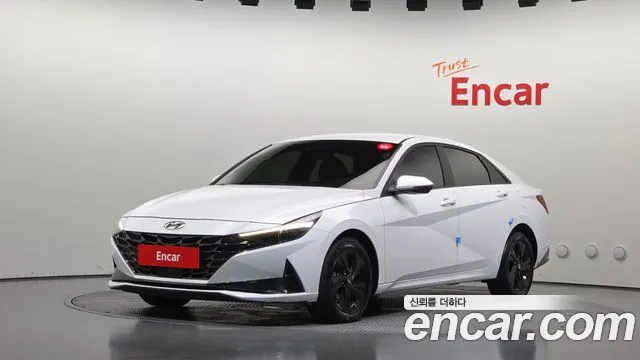 Hyundai AVANTE 2023 — photo 1