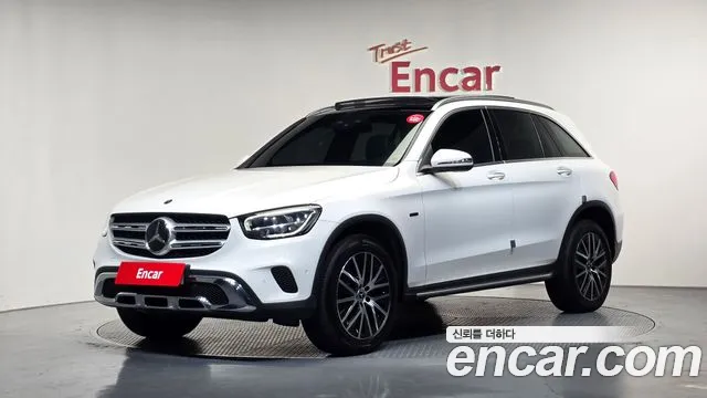 Mercedes-Benz GLC-Class 2021 — photo 1