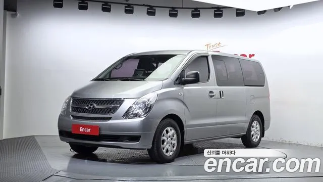 Hyundai Starex 2013 — photo 1