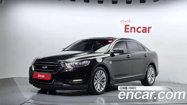 Ford Taurus 2015 — photo 1