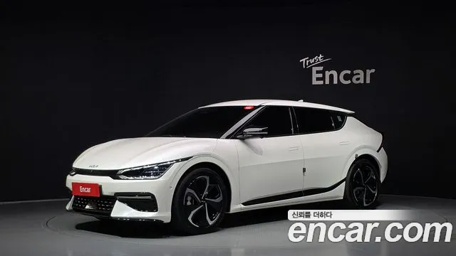 Kia EV6 2022 — photo 1
