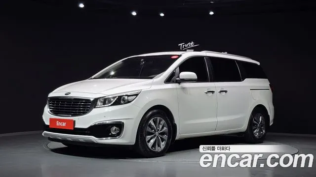 Kia Canival 2016 — photo 1