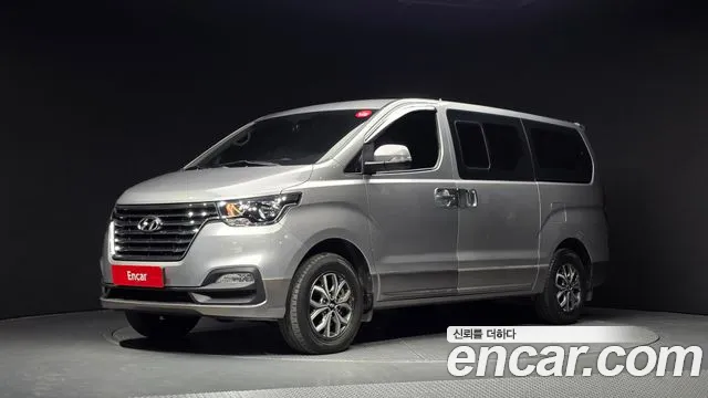 Hyundai Starex 2019 — photo 1