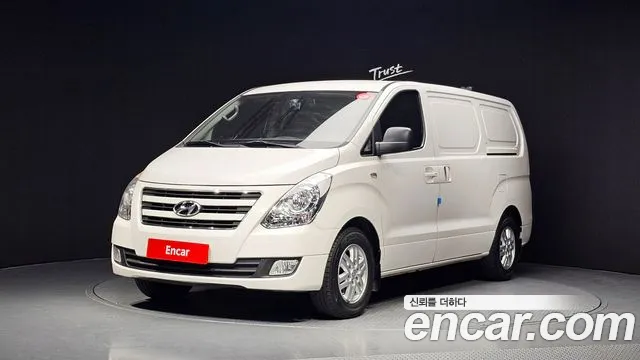 Hyundai Starex 2018 — photo 1