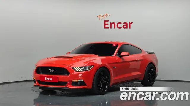 Ford Mustang 2015 — photo 1
