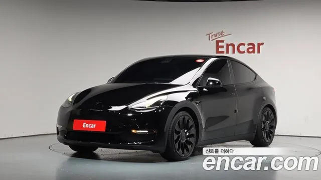 Tesla Model Y 2021 — photo 1