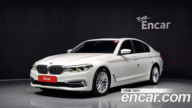 BMW 5-Series 2019 — photo 1