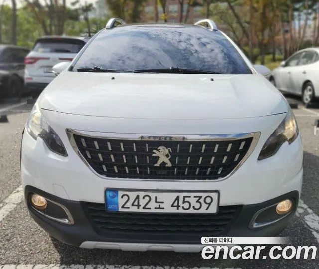 Peugeot 2008 2017 — photo 1