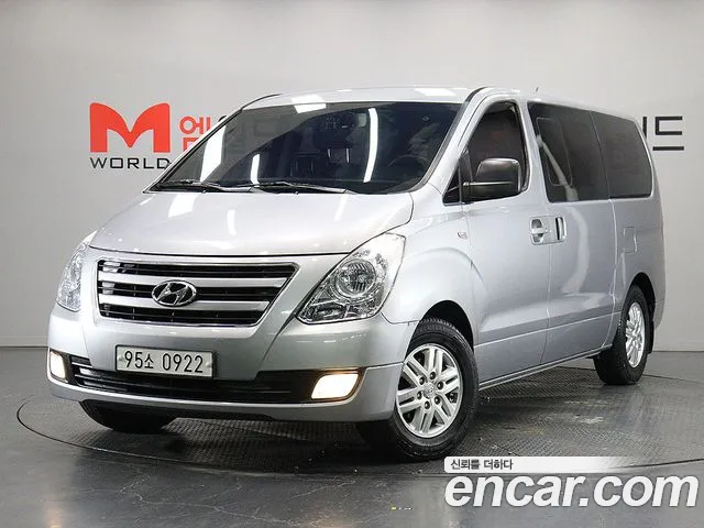 Hyundai Starex 2017 — photo 1