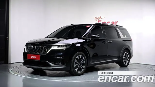 Kia Canival 2022 — photo 1