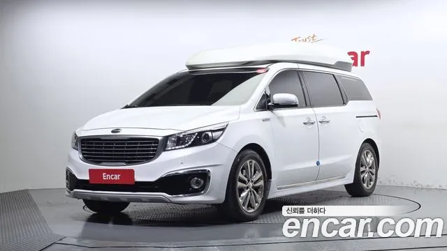 Kia Canival 2016 — photo 1