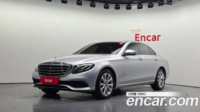 Mercedes-Benz E-Class 2017 — photo 1