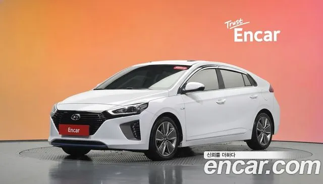 Hyundai Ioniq 2017 — photo 1