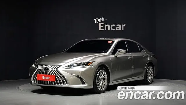 Lexus ES 2025 — photo 1