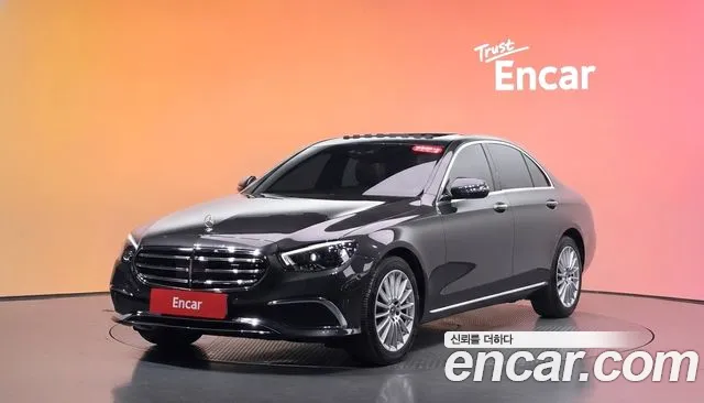 Mercedes-Benz E-Class 2021 — photo 1