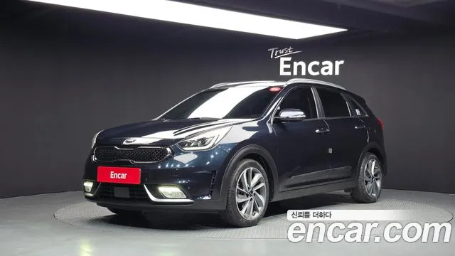 Kia Niro 2018 — photo 1