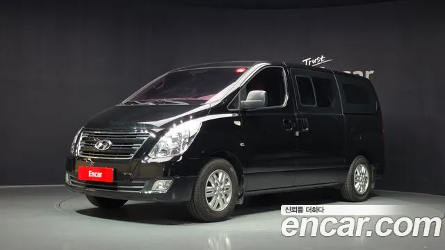 Hyundai Starex 2018 — photo 1