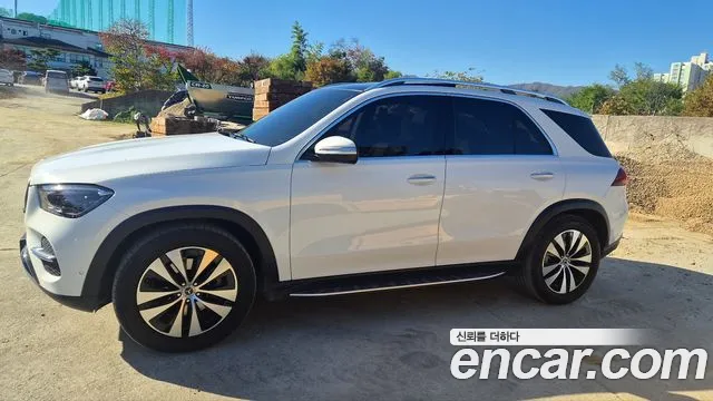 Mercedes-Benz GLE-Class 2025 — photo 1